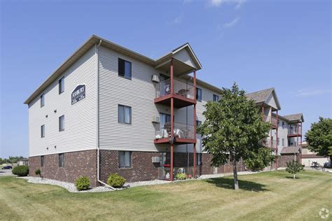 Comfortable 4 bed - 1 block from NDSU & minutes to Downtown Fargo House in Roosevelt. . Fargo apartments